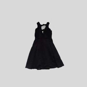 black skater dress